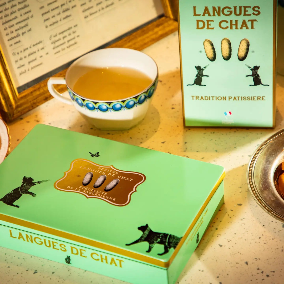 Langues De Chat Pastry Box